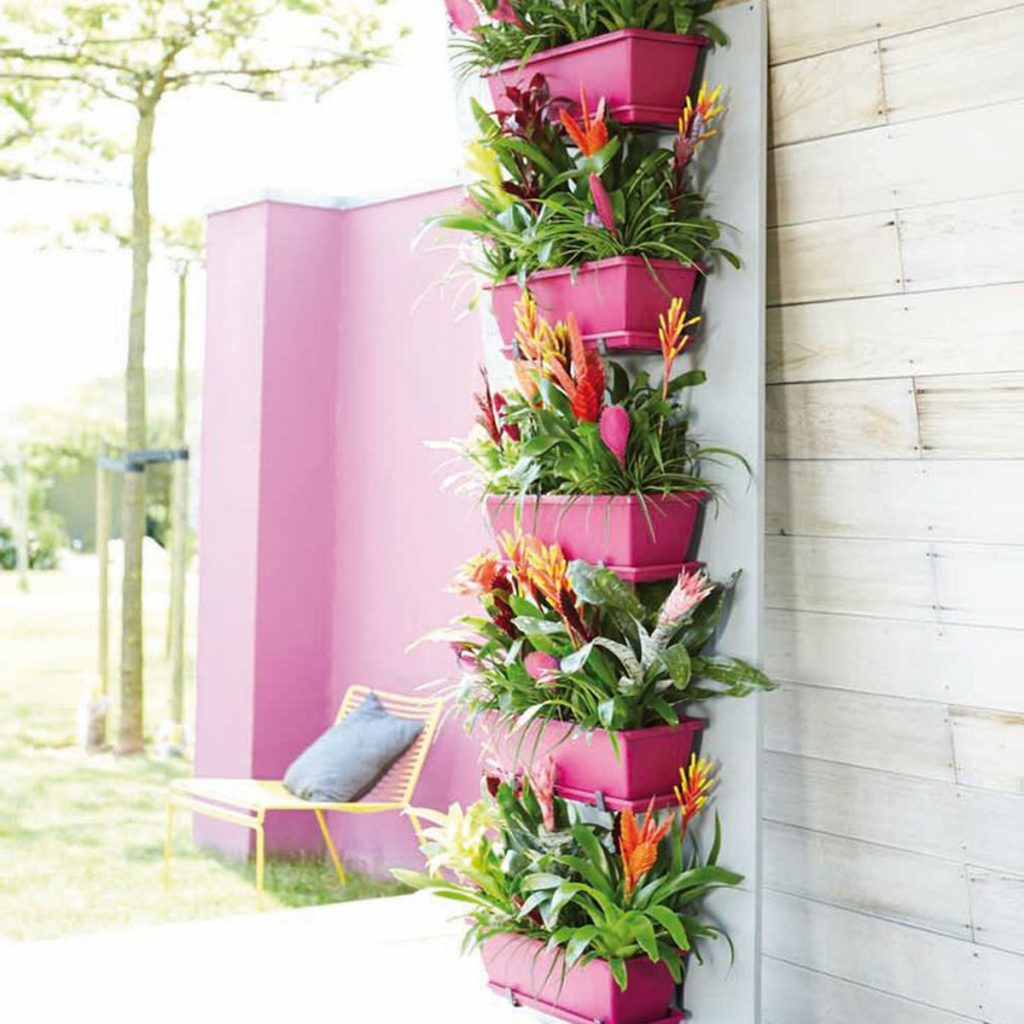deck garden small pink